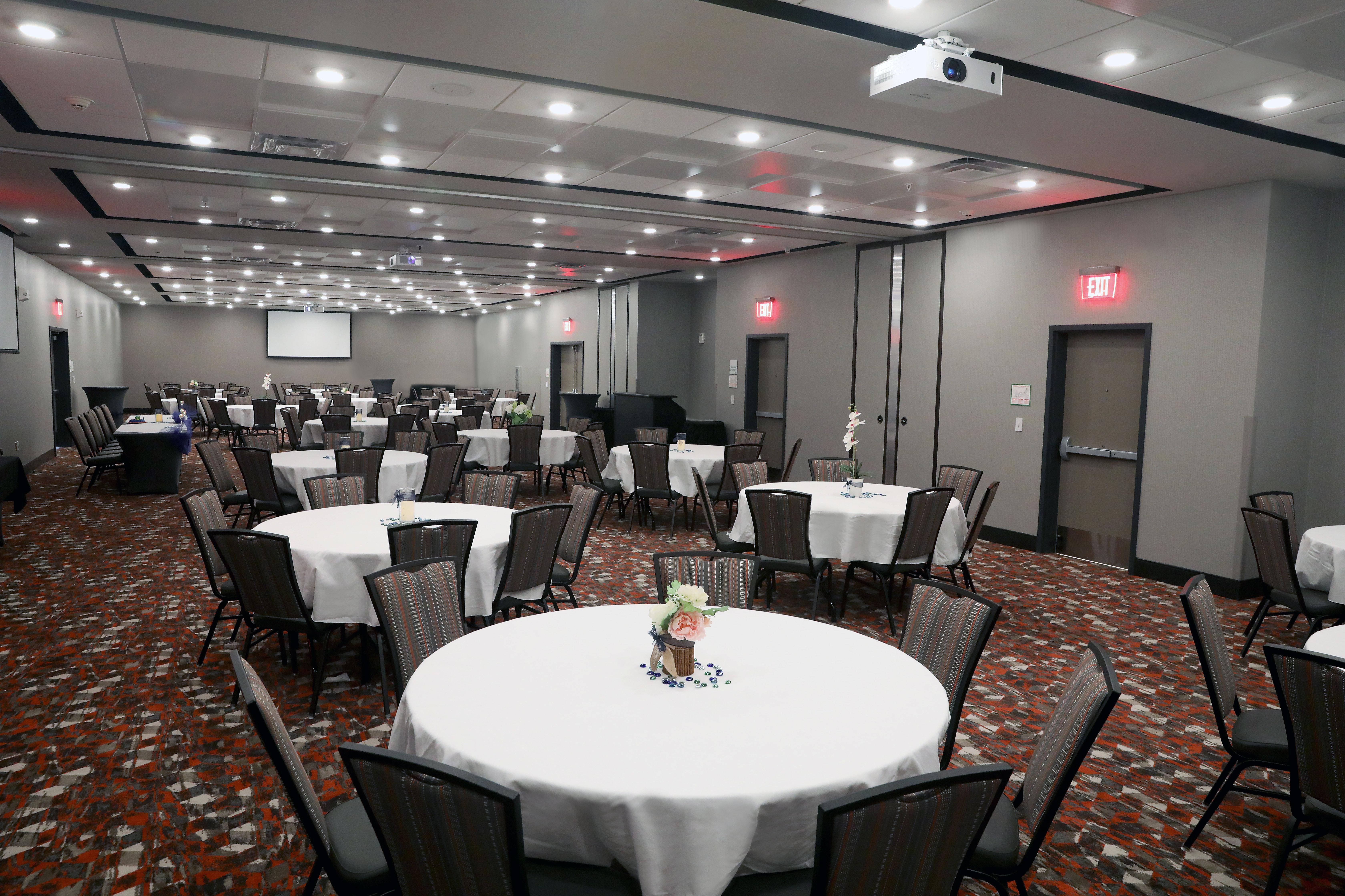 Holiday Inn & Suites Sioux Falls - Airport By Ihg Buitenkant foto